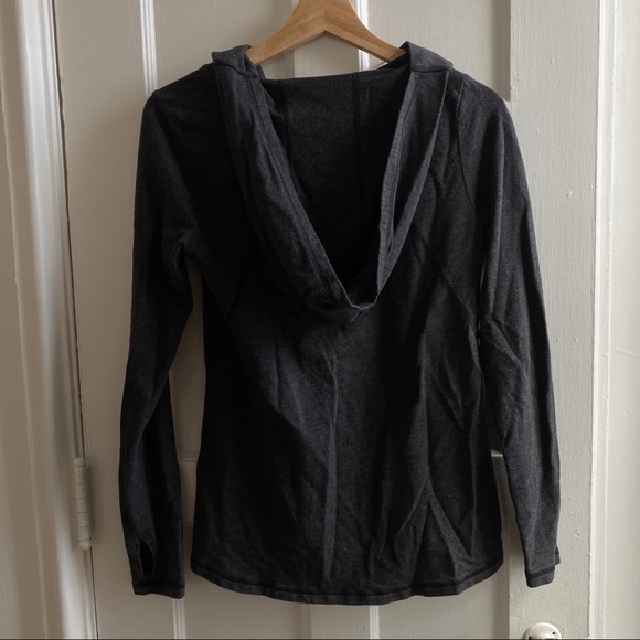 💙 Lucy Surrender Cowel Neck sweatshirt - Picture 7 of 9